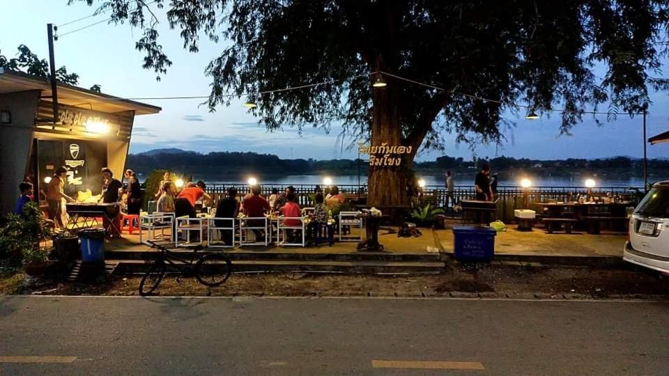 ไทยกันเอง ริมโขง Chiang Khan Exterior foto